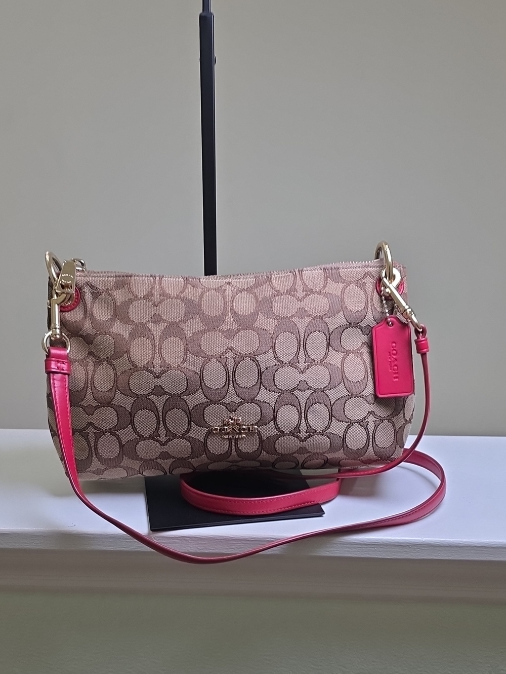 COACH F55663 Crossbody in Signature Khaki/True Red/Gold EUC